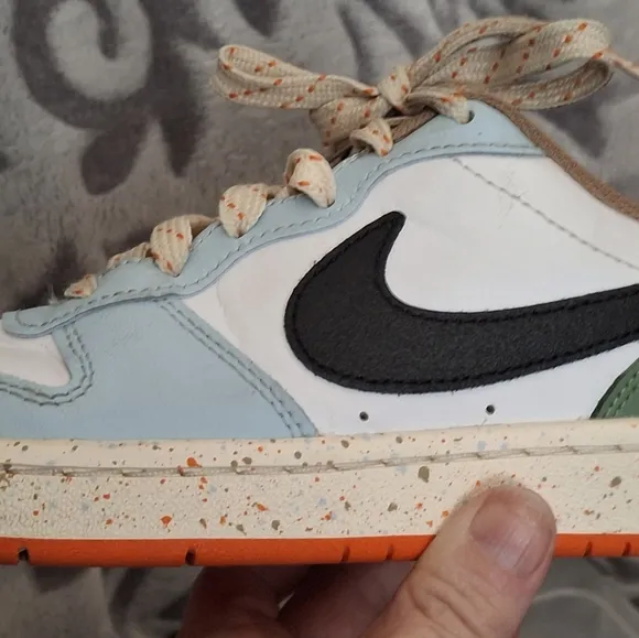 Nike kids shoes, Court Borough, Alabaster, Speckled, size 3.5