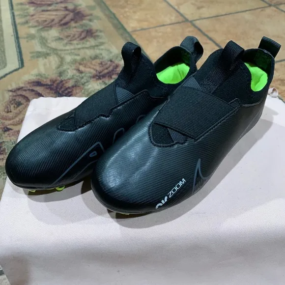NIKE KIDS ZOOM MERCURIAL VAPOR 15 ACADEMY FG/MG