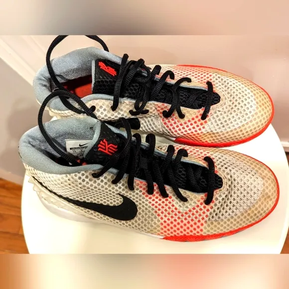 Nike Kyrie 1 Basketball Shoes - White/Infrared/Black - Youth Size 7