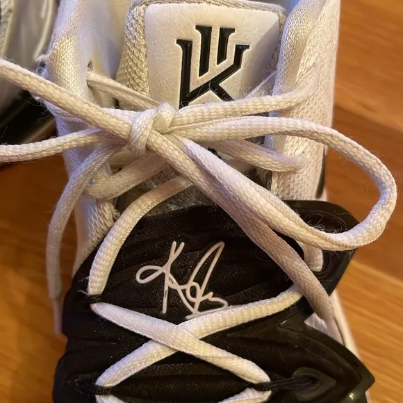 Nike Kyrie 5 TB White Black CN9519-100 men’s 8.5 basketball sneakers shoes Oreo