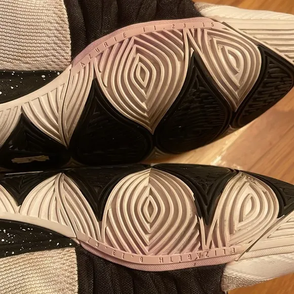 Nike Kyrie 5 TB White Black CN9519-100 men’s 8.5 basketball sneakers shoes Oreo