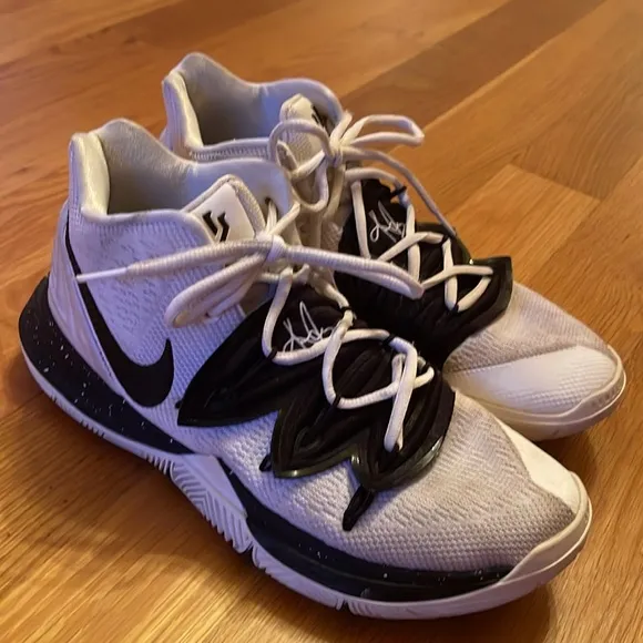 Nike Kyrie 5 TB White Black CN9519-100 men’s 8.5 basketball sneakers shoes Oreo