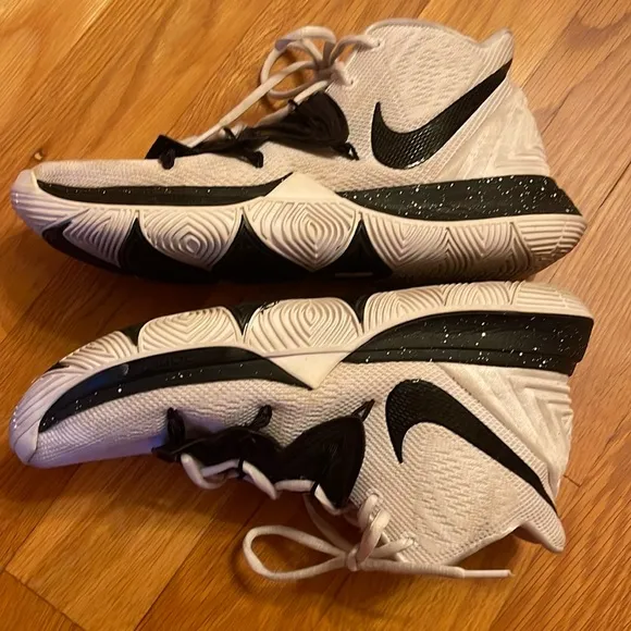 Nike Kyrie 5 TB White Black CN9519-100 men’s 8.5 basketball sneakers shoes Oreo