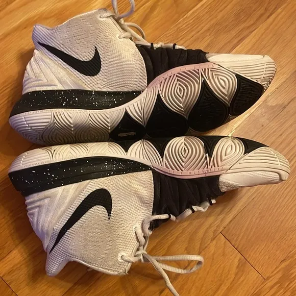 Nike Kyrie 5 TB White Black CN9519-100 men’s 8.5 basketball sneakers shoes Oreo