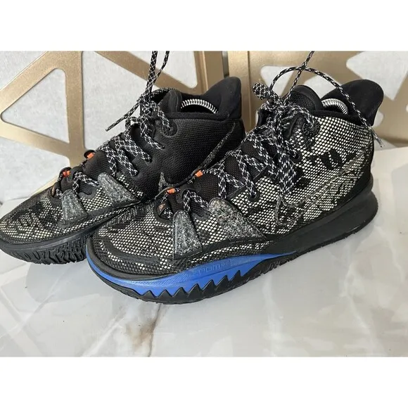 Nike Kyrie 7 Grind Mens sz 8 Black/Blue CQ9326-007 Basketball Sneakers Shoes