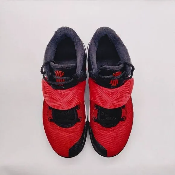 Nike Kyrie Flytrap III Bred Basketball Sneakers Mens Size 7.5 Black‎ Red Shoes