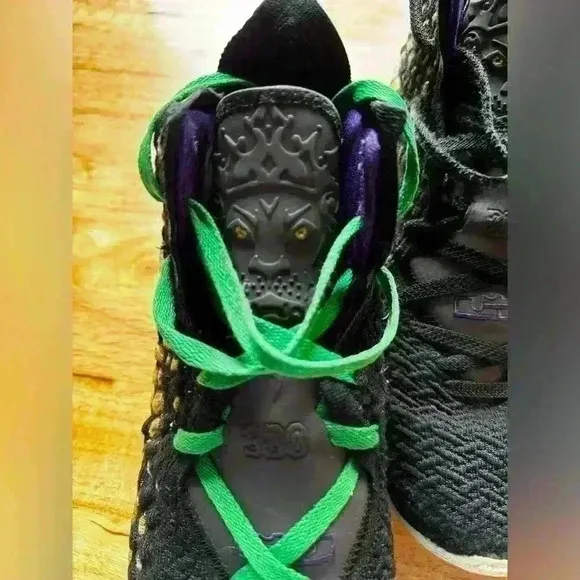 Nike‎ Lebron 17 XVII Lakers Size 11 BQ3177-004 Black Yellow Amarillo Eggplant
