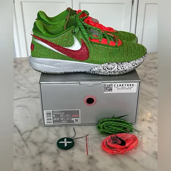 Nike LeBron 20 Stocking Stuffer Color Green Apple - Men’s Size 9