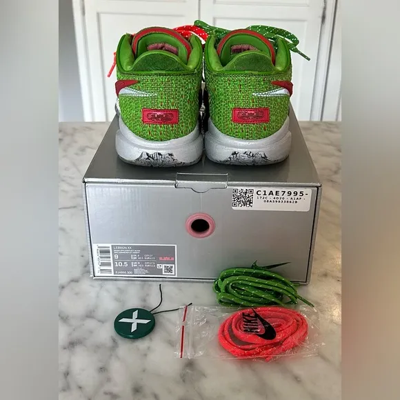 Nike LeBron 20 Stocking Stuffer Color Green Apple - Men’s Size 9