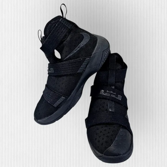 Nike Lebron James Soldier TenX Black Basketball Sneaker Size 7Y Women 8.5 844374