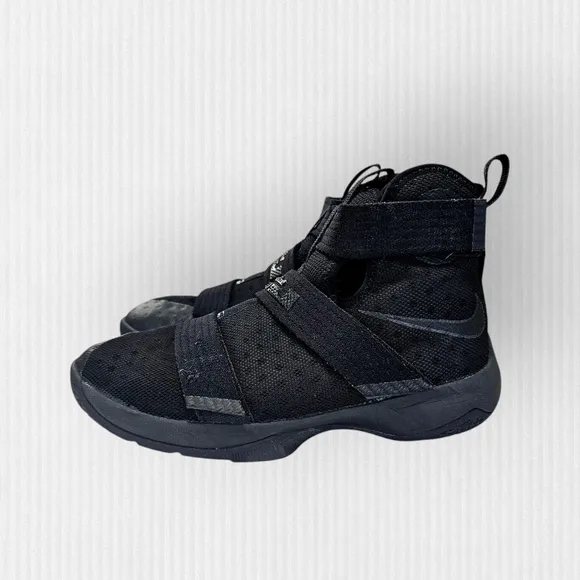 Nike Lebron James Soldier TenX Black Basketball Sneaker Size 7Y Women 8.5 844374