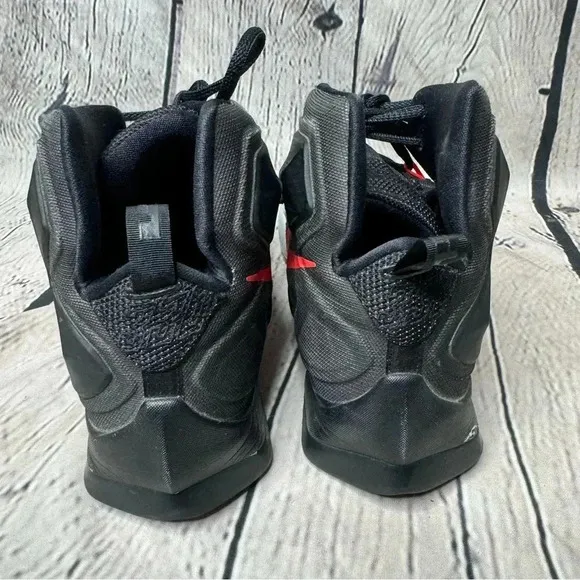 Nike Lebron On Court Athletic Sneakers Shoes size 10.5
