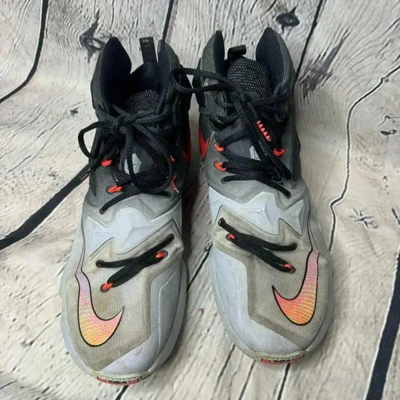 Nike Lebron On Court Athletic Sneakers Shoes size 10.5