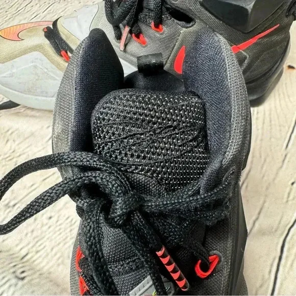 Nike Lebron On Court Athletic Sneakers Shoes size 10.5