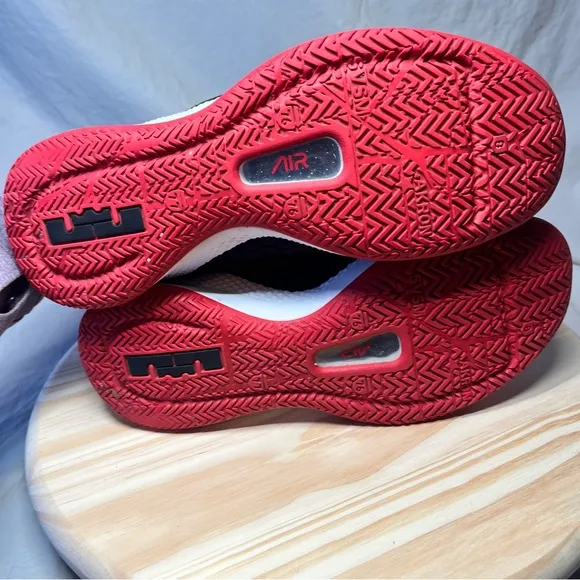 Nike LeBron Witness 3 Premium