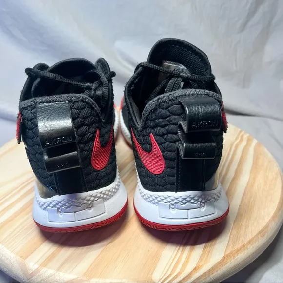 Nike LeBron Witness 3 Premium