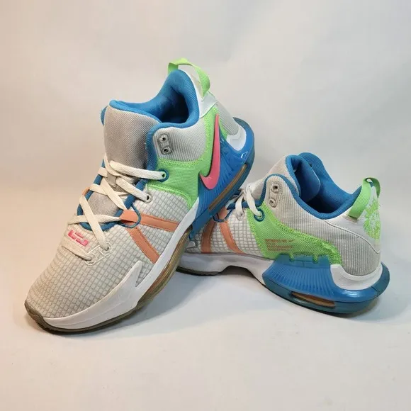 Nike LeBron Witness 7 Mens Size 10 Basketball Shoes Athletic Sneaker DM1123-003
