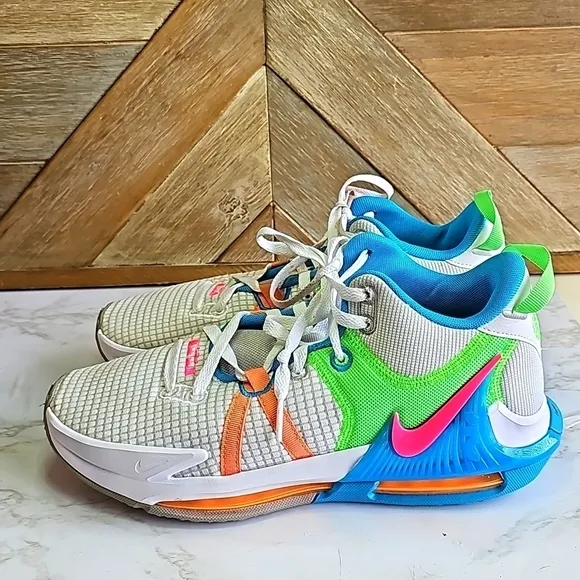 Nike Lebron Witness VII Performance Basketball Shoes.