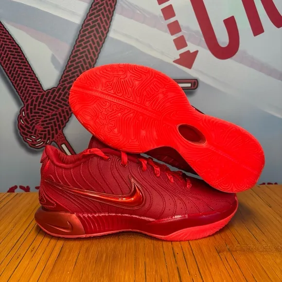 Nike Lebron XXI Bright Crimson Gym Red Mens Size 10 Basketball Shoes NEW
