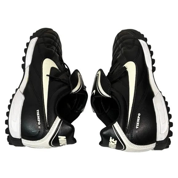 Nike Men's Black Tiempo Soccer Shoes - SIZE 8 - BLK/WHT - EXCELLENT CONDITION