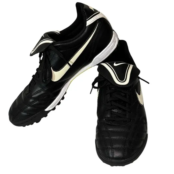 Nike Men's Black Tiempo Soccer Shoes - SIZE 8 - BLK/WHT - EXCELLENT CONDITION