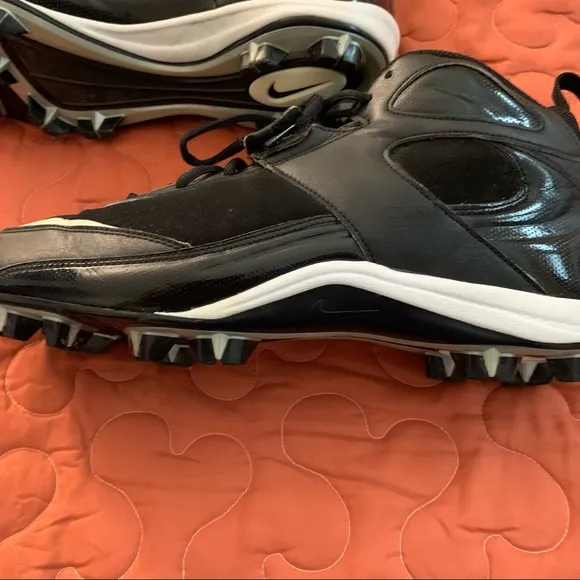 Nike Mens Football/Rugby Cleats black and Nike bag shoes 11.5