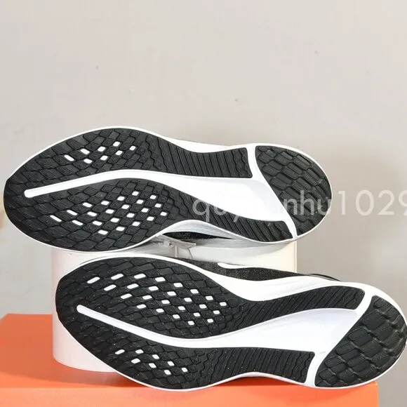 Nike Men's Quest 5 Road Running Shoes - Black/White DD0204-001