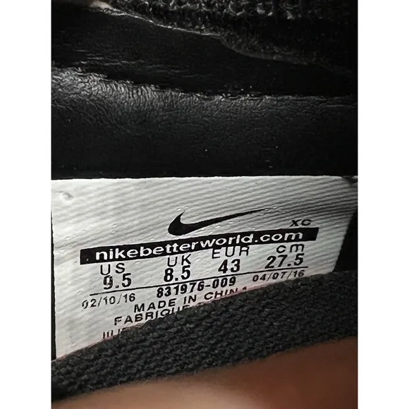 Nike Mens Rare Mercurialx Proximo II IC  831976 009 Black Soccer Shoes Size 9.5