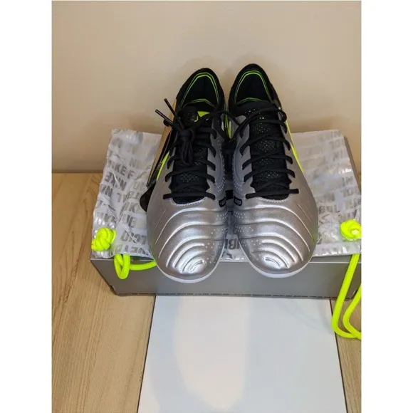 Nike Men's Silver and Black Soccer Cleats