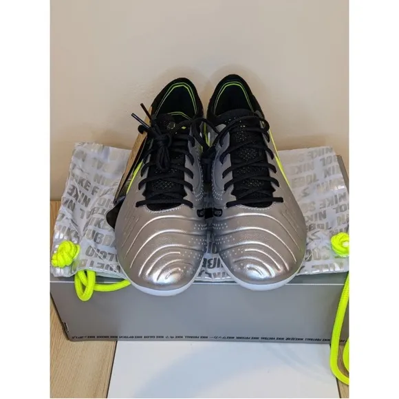 Nike Men's Silver and Black Soccer Cleats