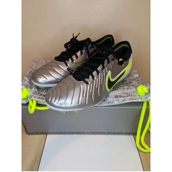 Nike Men's Silver and Black Soccer Cleats