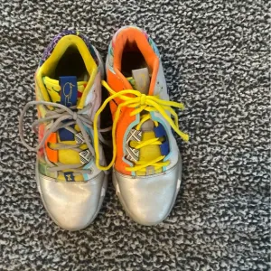 Nike Men’s size 8 DR8959-700 PG-6 Paul George shoes in very good condition, rare