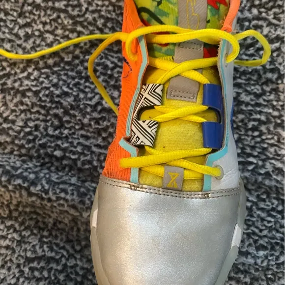 Nike Men’s size 8 DR8959-700 PG-6 Paul George shoes in very good condition, rare
