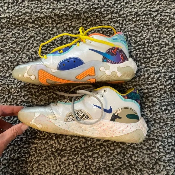Nike Men’s size 8 DR8959-700 PG-6 Paul George shoes in very good condition, rare