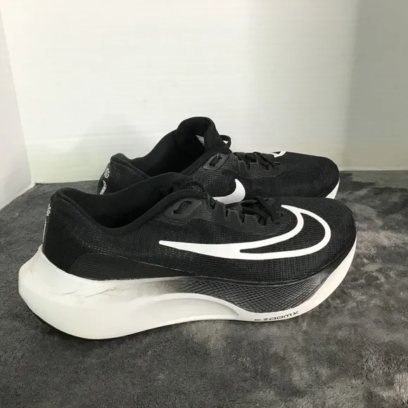 Nike Men’s Zoom Fly 5 Road Running Lighter Shoe Size 9  DM8968-001 Durability