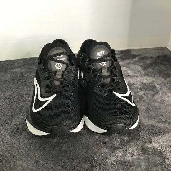 Nike Men’s Zoom Fly 5 Road Running Lighter Shoe Size 9  DM8968-001 Durability