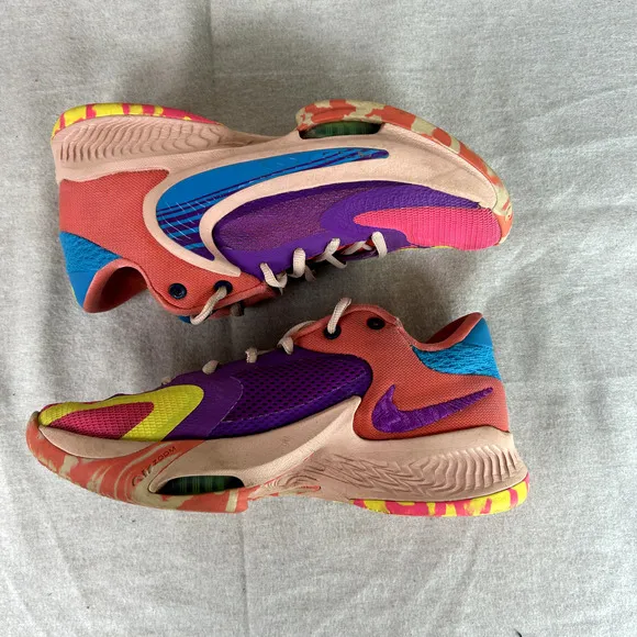 Nike Mens Zoom Freak Running Shoes Size 6 Neon Colorful Sneakers Basketball Gym