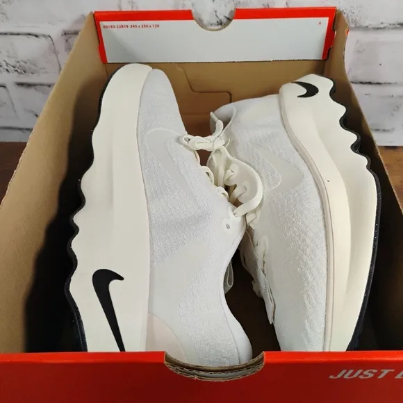 Nike Motiva Sail Black Gym Shoes DV1238 105 Women's Size 11