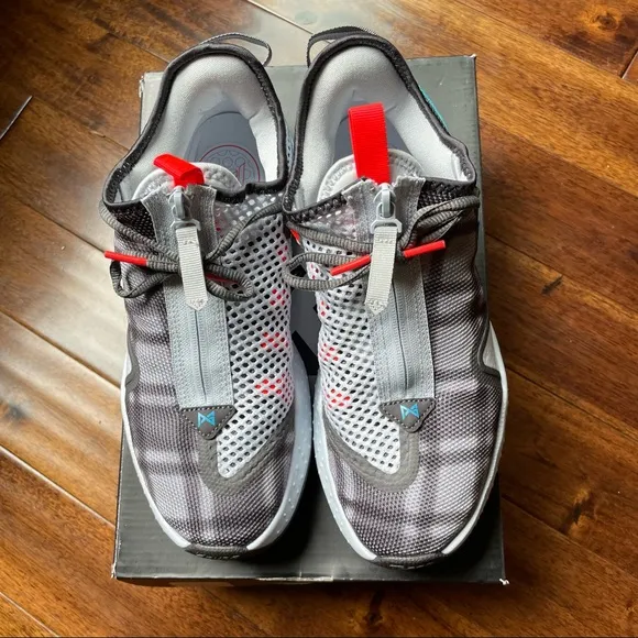 NIKE PG 4 Shoe Football Grey/Laser Blue 8.5 Mens 10 Wmns