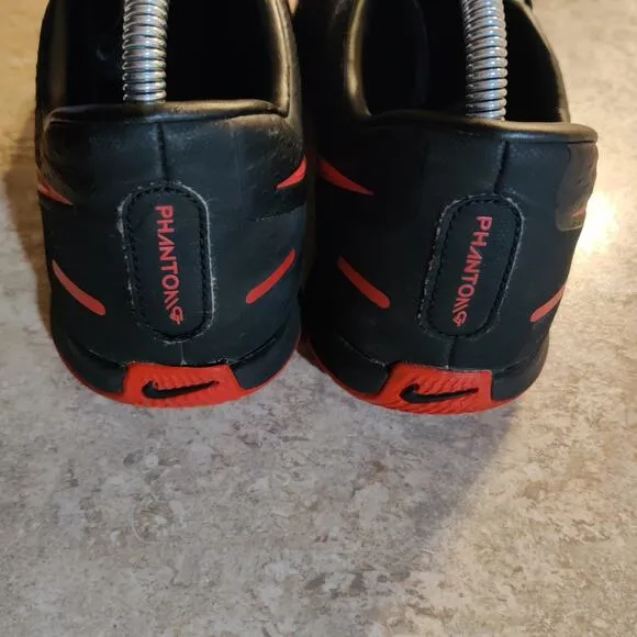 Nike Phantom GT Indoor Soccer Shoes Mens Size 9 Black Red CK8467-060