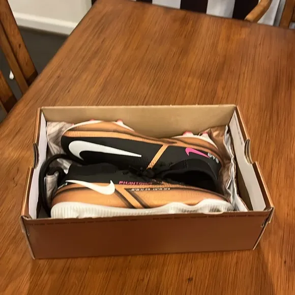 Nike Phantom GT2 Elite FG Soccer Cleats Shoes DR5954 810 Youth 4.5 / Womens 6