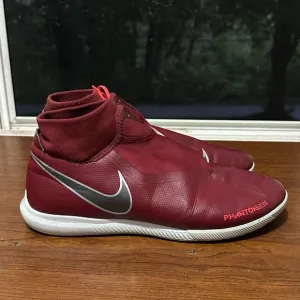 Nike Phantom Vision Academy DF IC Soccer Shoes Team Red Grey Men’s Size 10