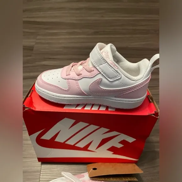 Nike pink and white girls court borough low recraft size 9C -NWT