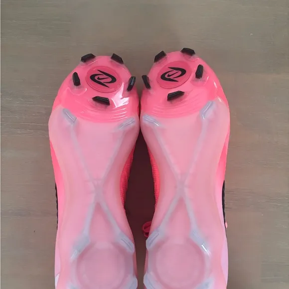 Nike Pink Phantom Luna Elites (Soccer Cleats)