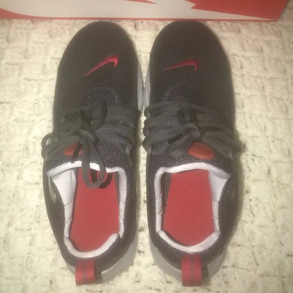 Nike Presto GS grey red youth sz 6 y sneakers