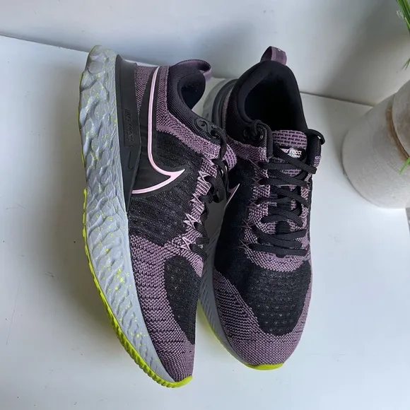 Nike React Infinity🍂🍁Run Flyknit 2 women’s 8.5