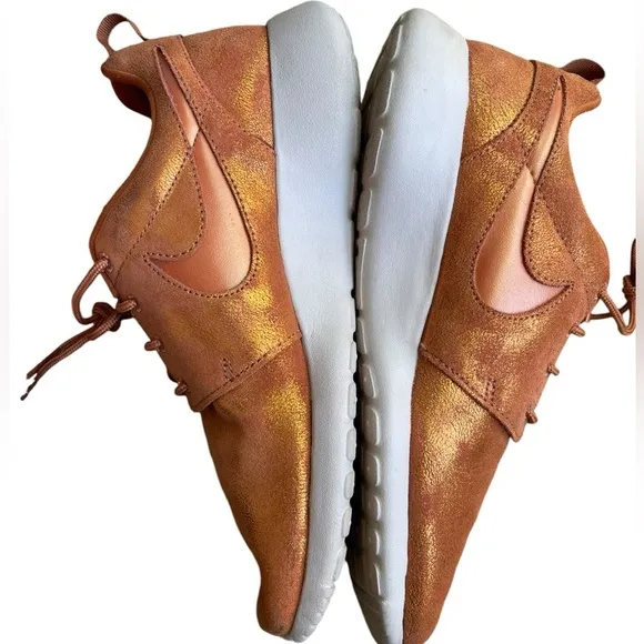 Nike Roshe One Premium Lace Up Athletic Shoes Metallic Tawny Bronze Orange- 7.5