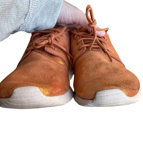 Nike Roshe One Premium Lace Up Athletic Shoes Metallic Tawny Bronze Orange- 7.5