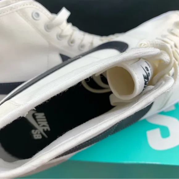 Nike SB Blazer Court Mid White Size 11.5 / 13 Mens