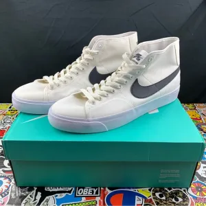 Nike SB Blazer Court Mid White Size 11.5 / 13 Mens